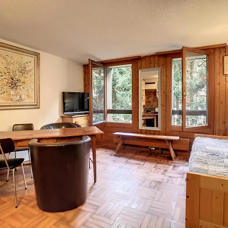 Seracs 37** Apartment *